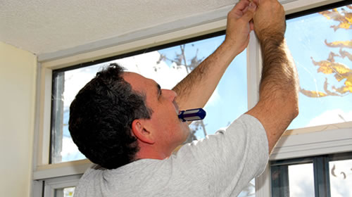 blind fitter